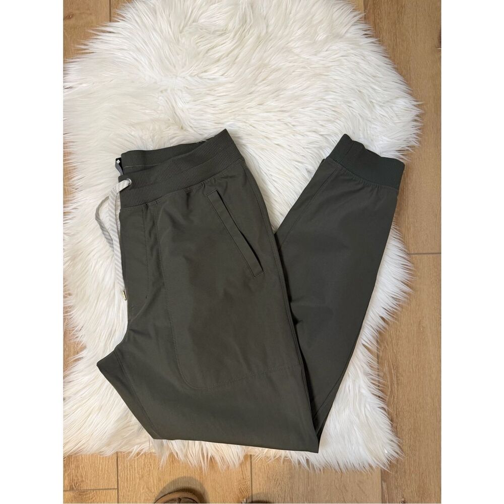 Vuori Men’s Olive Green Jogger Pants - Size Large